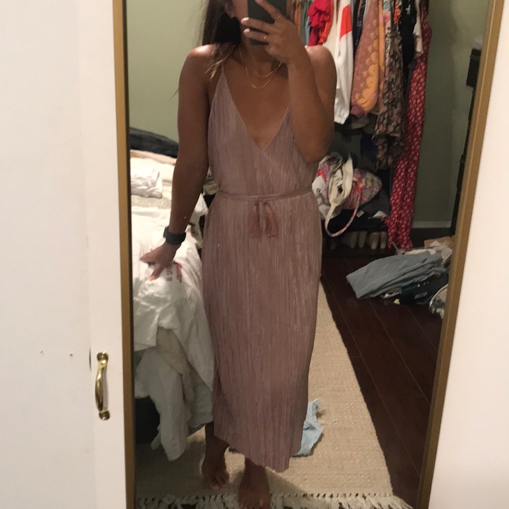 Pleated Midi Dress With Tassel Belt - image 4